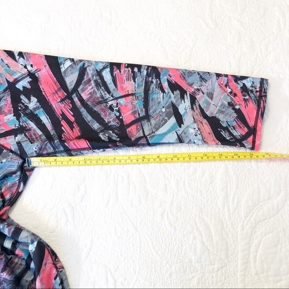Fabletics Crop Brushstroke Print Legging - Small - Picture 5 of 10